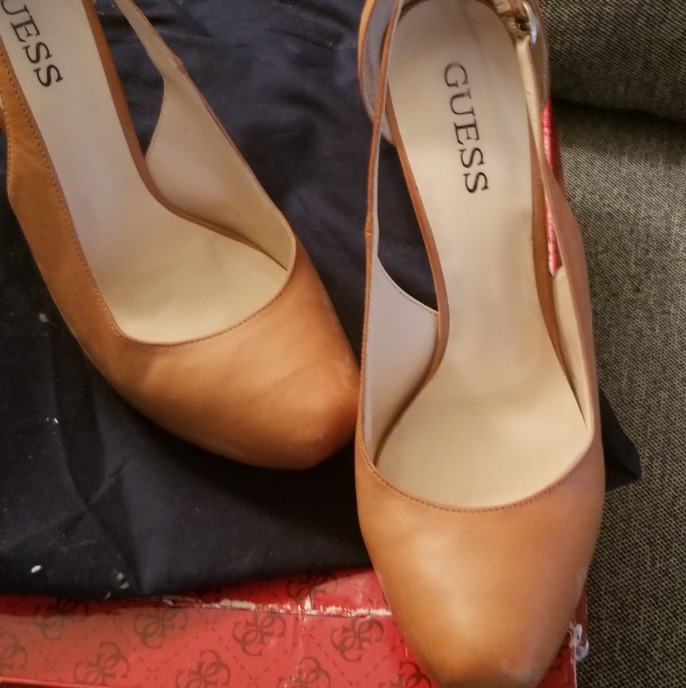 Shoes - Picture 2 of 4